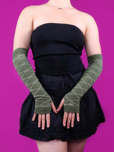Headless photo showing sleeves